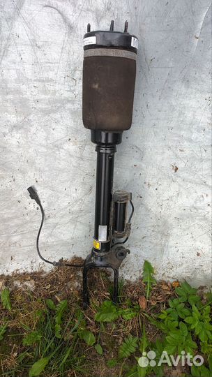 Пневмостойка на GL X164