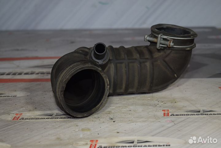 Патрубок воздушного фильтра c Toyota Raum NCZ20 1N