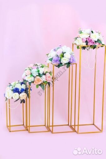 Стойка на праздник цветов