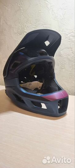 MET Parachute MCR mips Шлем