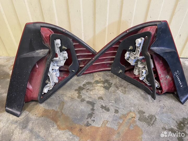 Задние фонари Ford Mondeo 3