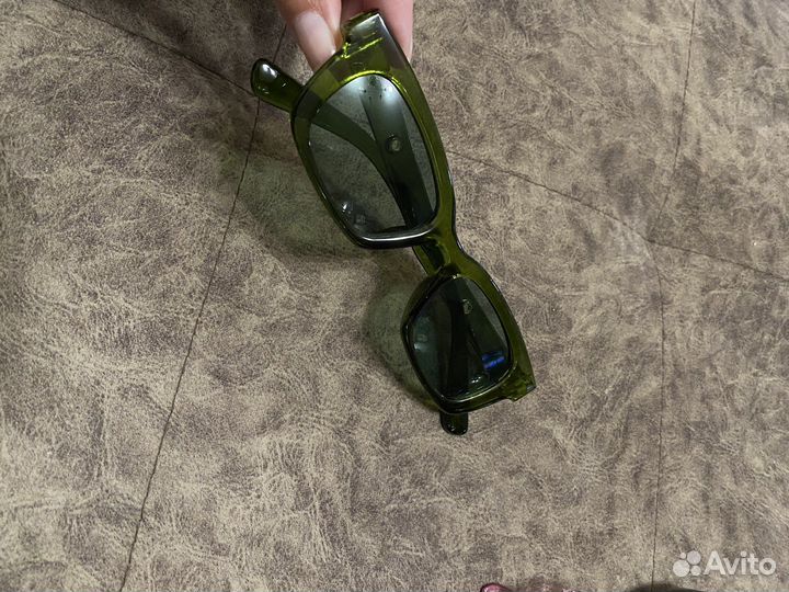 Солнцезащитные очки