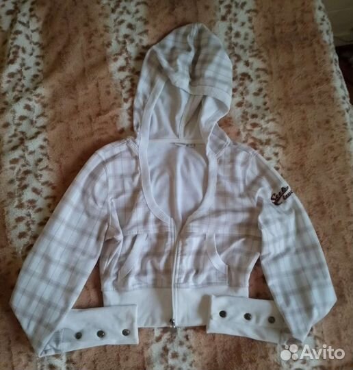 Топ с капюшоном