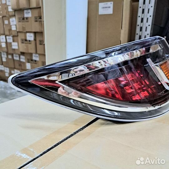 Фонарь внешний правый Mazda 6 GH 2009-2013 LED