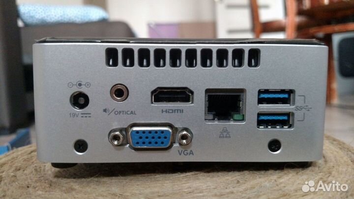 Intel NUC mini-PC
