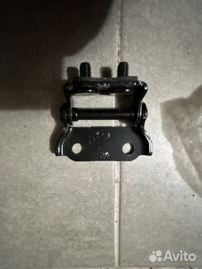 Петля крышки багажника Mazda 6 GH хэтчбек