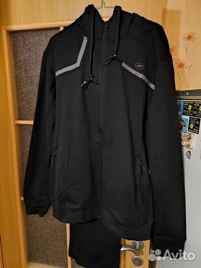 Продам спортивный костюм номер 2