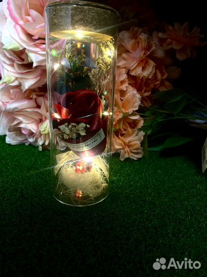 Роза в колбе с подсветкой