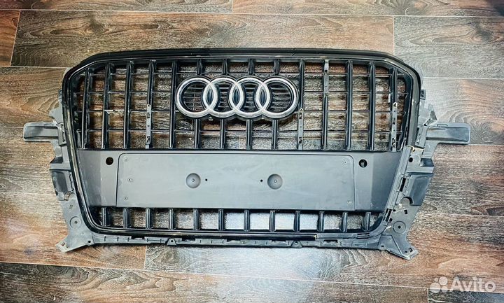Решетка радиатора на ауди Q 5