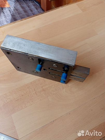 Замок гаражный реечный