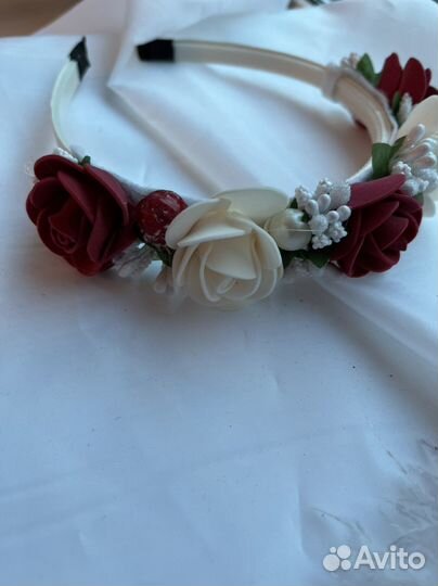 Ободок ручной работы из цветов