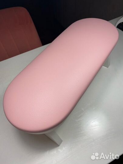 Подставка для рук маникюрная (новая)