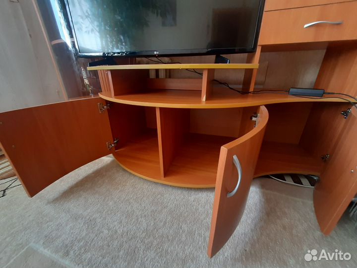 Стенка в гостиную под тв