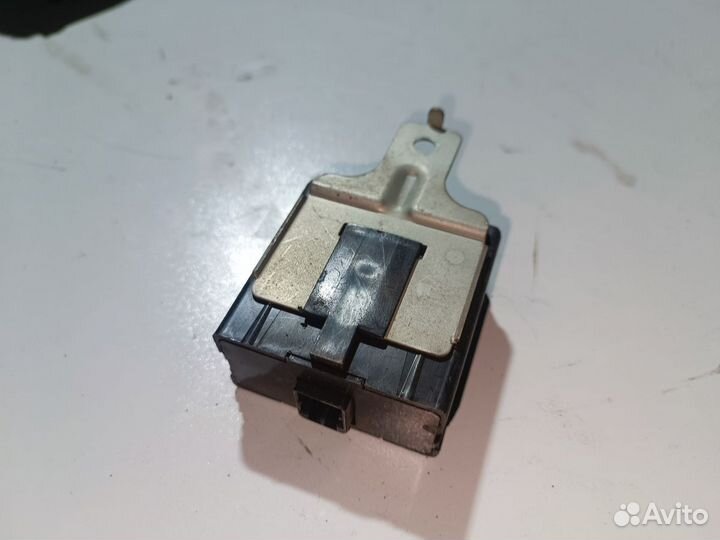 Блок управления зеркалами галант 7