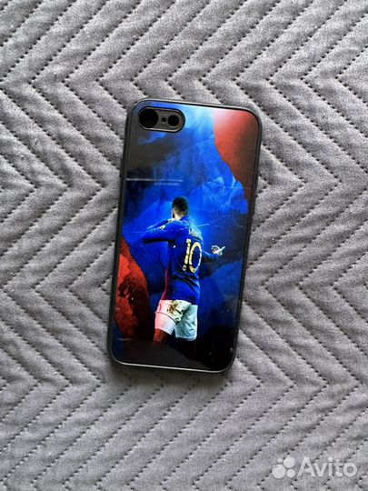 Чехол на iPhone 7