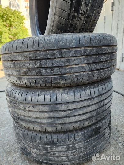 Bridgestone Alenza 001 215/65 R16