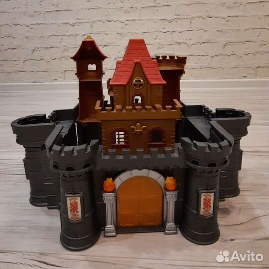 Игрушечный замок