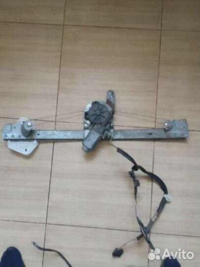 Стеклоподъёмник логан