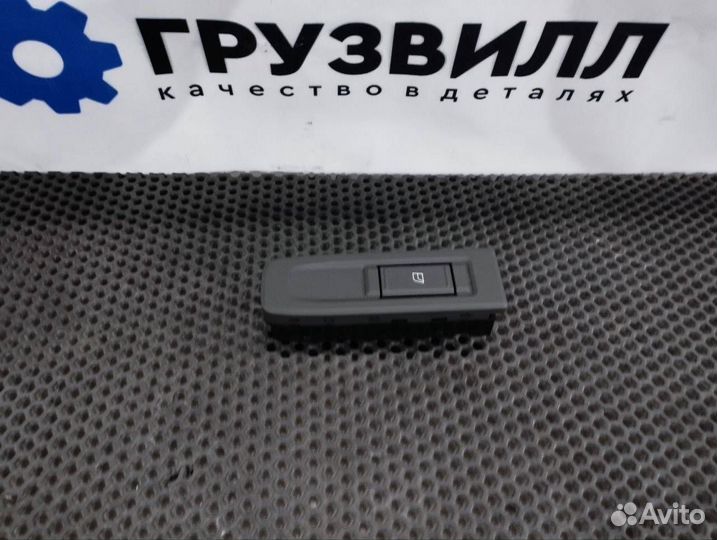 Кнопка стеклоподъемника двери правой Volvo FH5