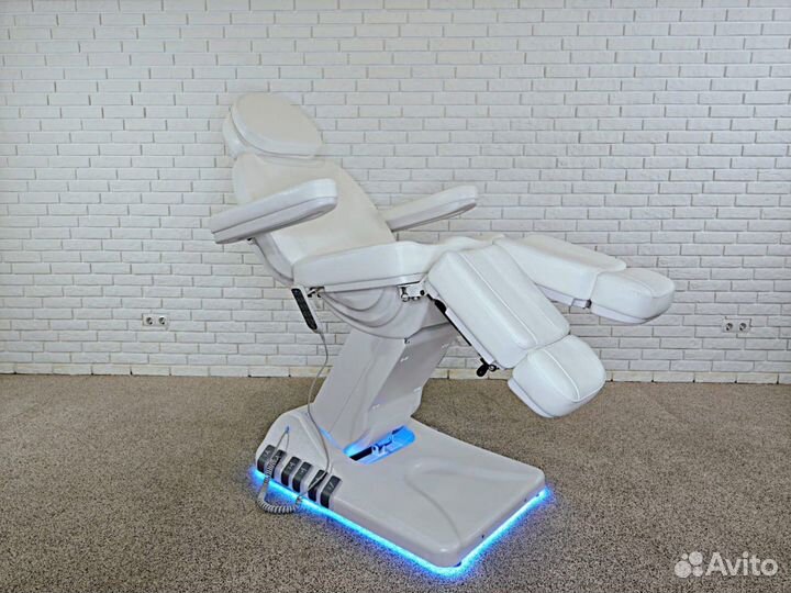 Педикюрное кресло Adam, 3 мотора, ножной пульт