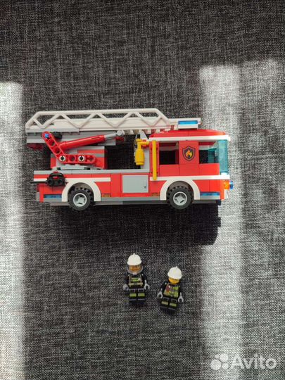 Lego City, Пожарные. Внутри 3 набора. Обновлено
