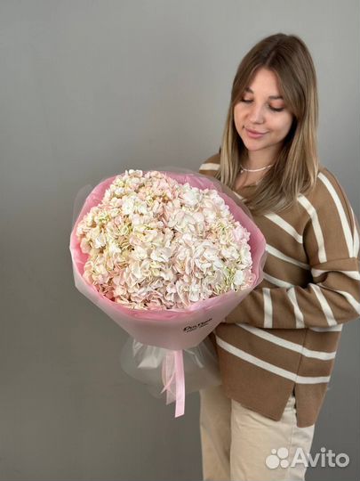 Букет из гортензий Доставка цветов бесплатно