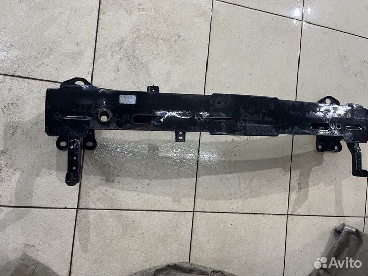 Усилитель бампера передний Hyundai Santa Fe 4 TM