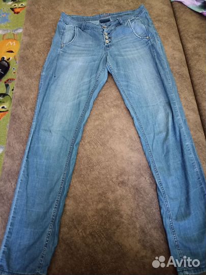 Джинсы женские