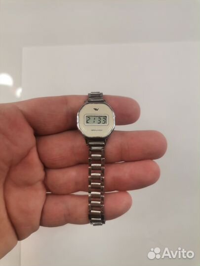 Женские часы электроника 5