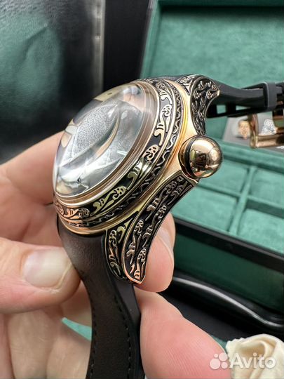Часы corum череп
