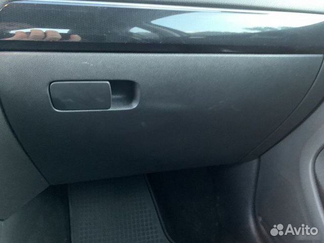 Бардачок Volkswagen Jetta 6