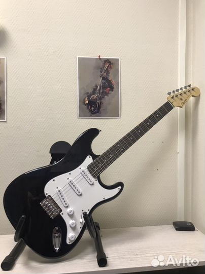 Продам электрогитару Squier Stratocaster MM