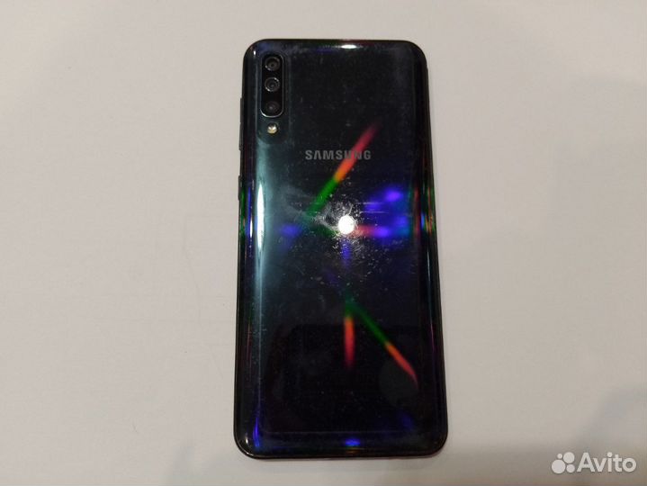 Samsung Galaxy A50, 4/64 ГБ