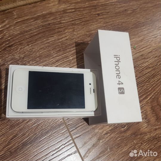 iPhone 4S, 16 ГБ