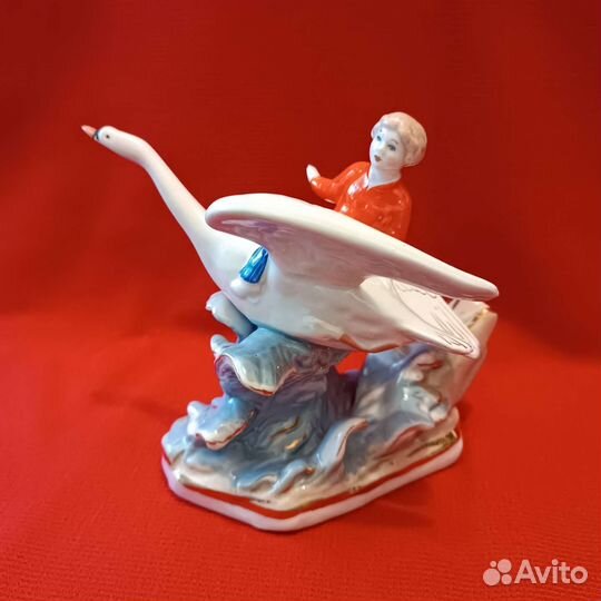 Гуси-лебеди статуэтка