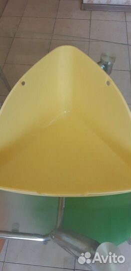 Туалет угловой для морских свинок и кроликов