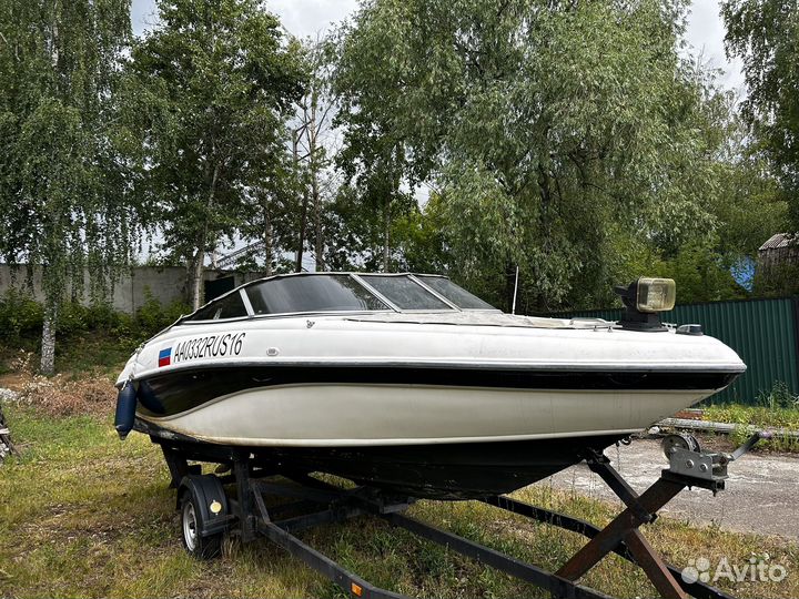 Катер Rinker Captiva 212