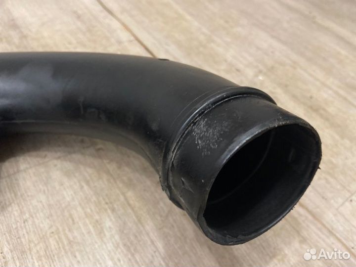 Воздухозаборник Nissan Qashqai J10E HR16DE 2010