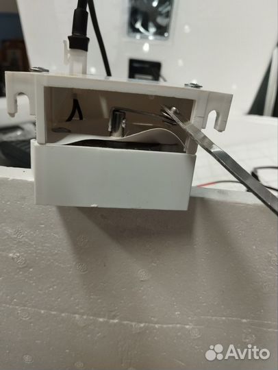 Инкубатор на 104 яйца 220/12В с вентиляцией