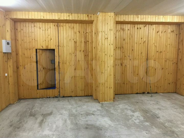 Гараж, > 30 м²