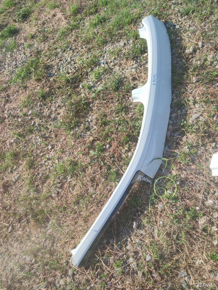 Стойка батон крыши правый Фольксваген Джетта 7