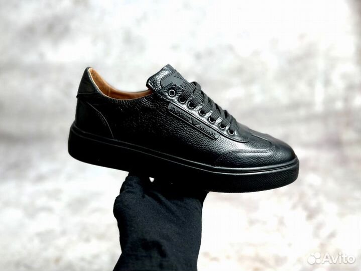 Кроссовки Armani универсальные