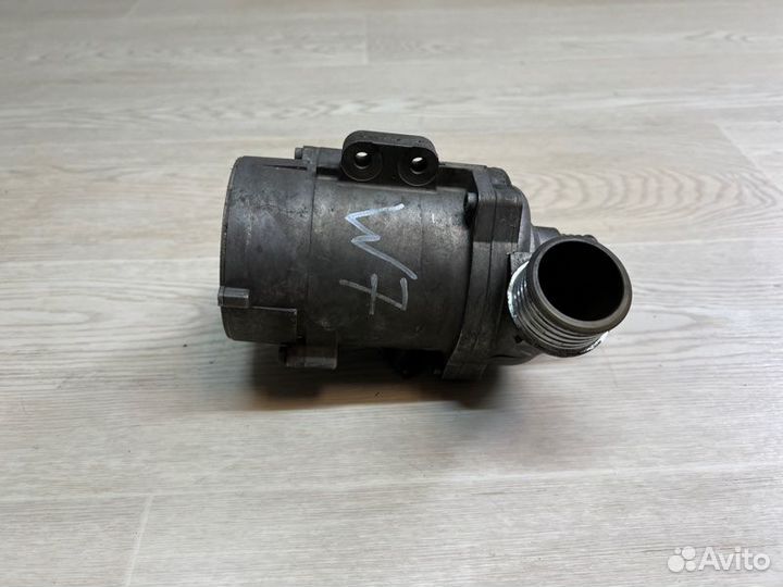 Помпа Bmw 5 F10 523I 2012