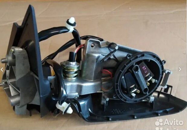 Корпус зеркала правый Audi A4 B6 2003-2004