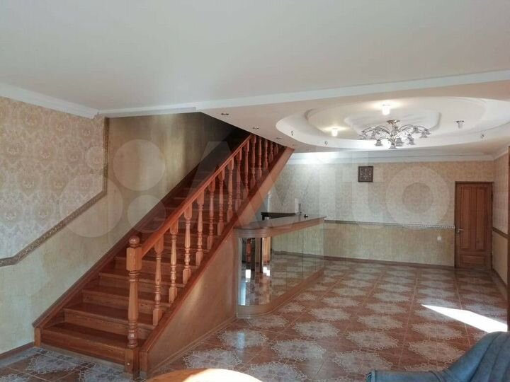 Гостиница, 1719 м²