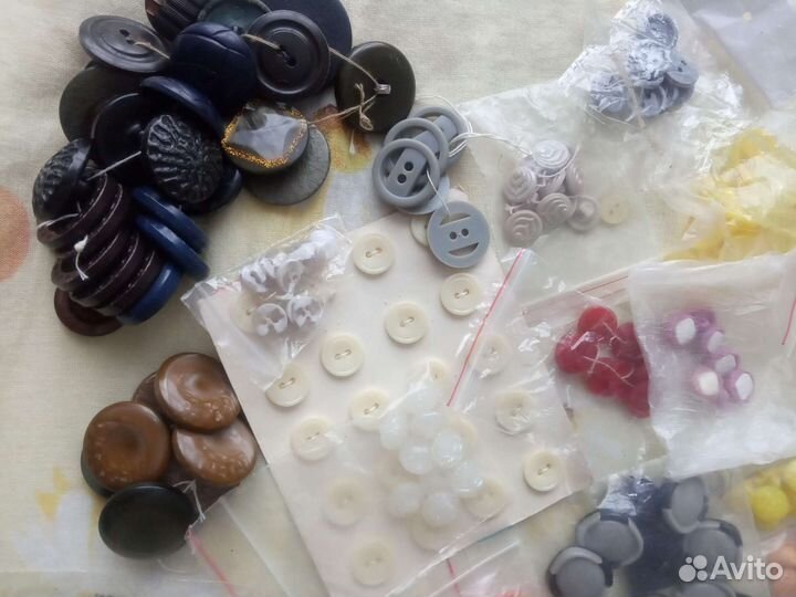Ткань для рукоделия, пуговицы