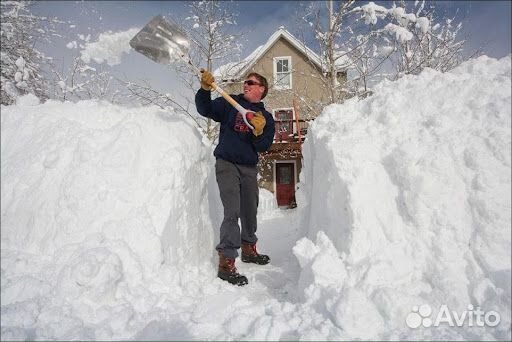Чистка снега в ручную