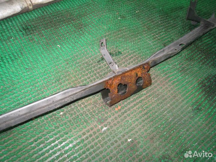 Кронштейн бампера верхний (металл) Nissan Almera