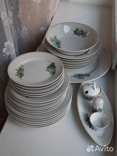 Набор столовой посуды на 6 персон