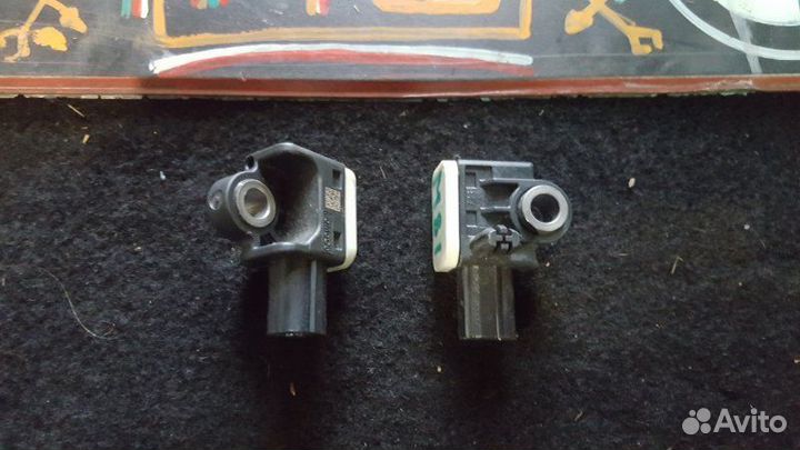 Датчик удара Ford Focus 2 1.8 qqdb 2009